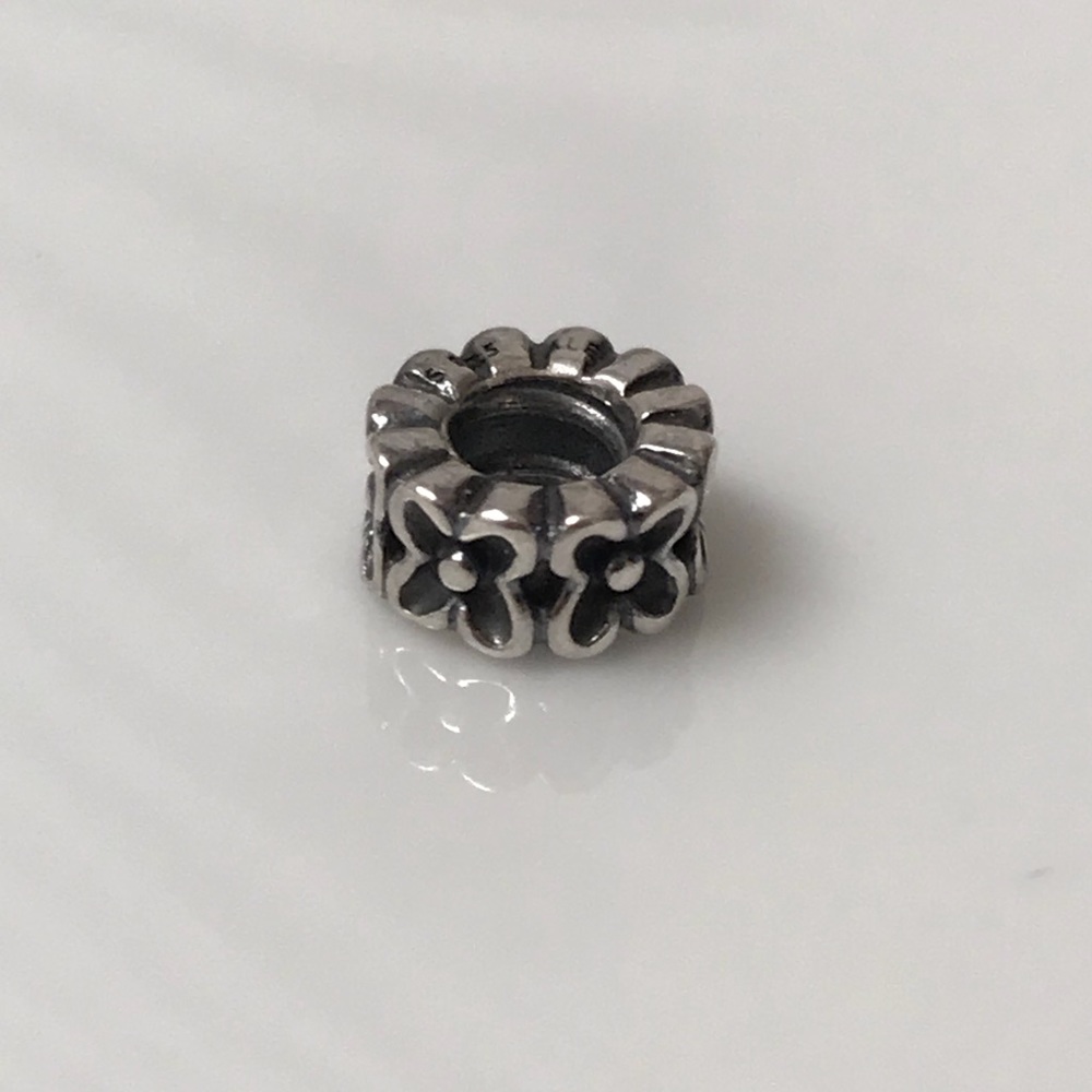 Pandora flower spacer charm